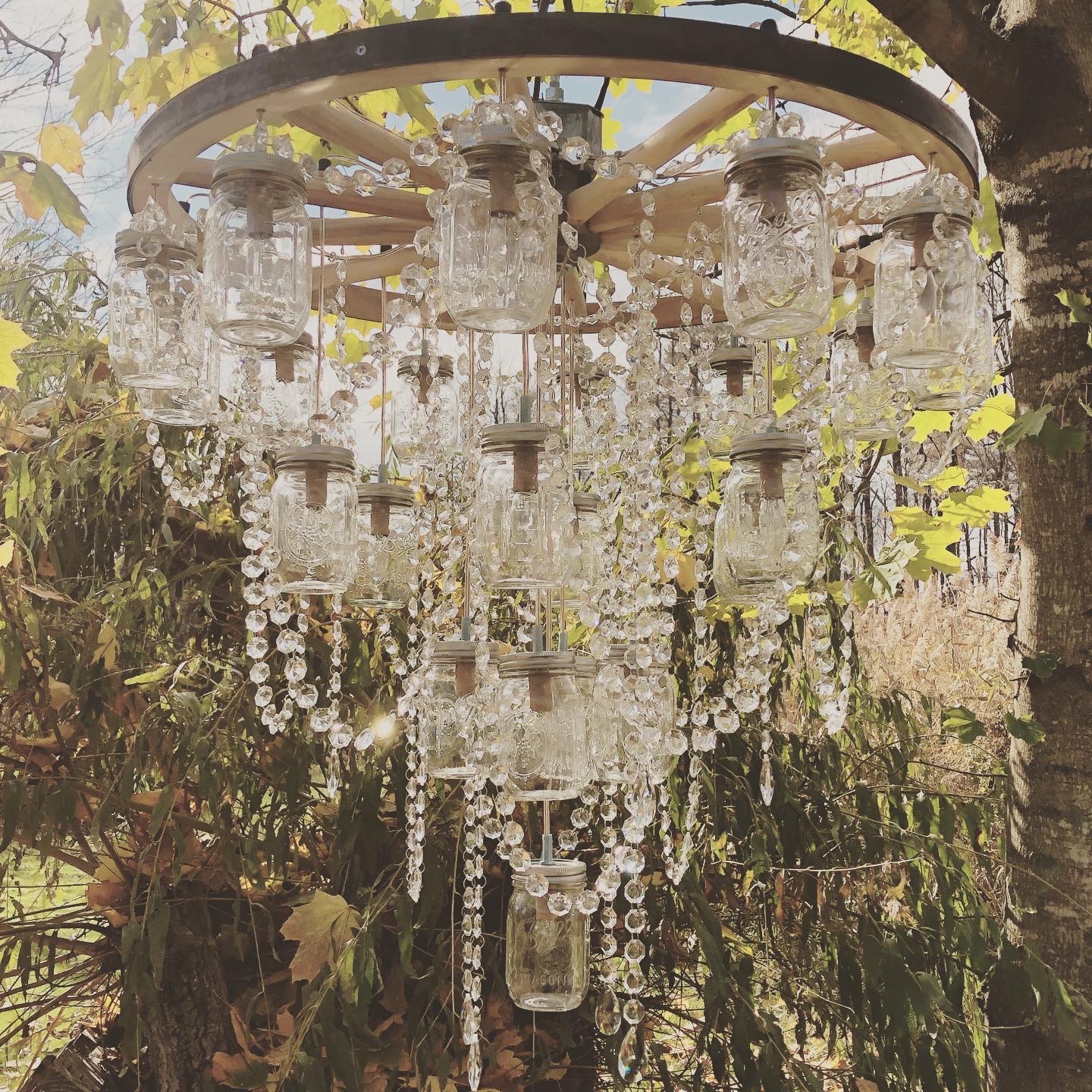 32” Wooden Wheel Mason Jar Chandelier